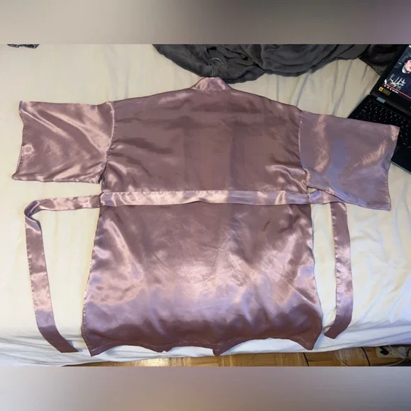 Pink/Purple Satin Robe - Picture 2 of 9